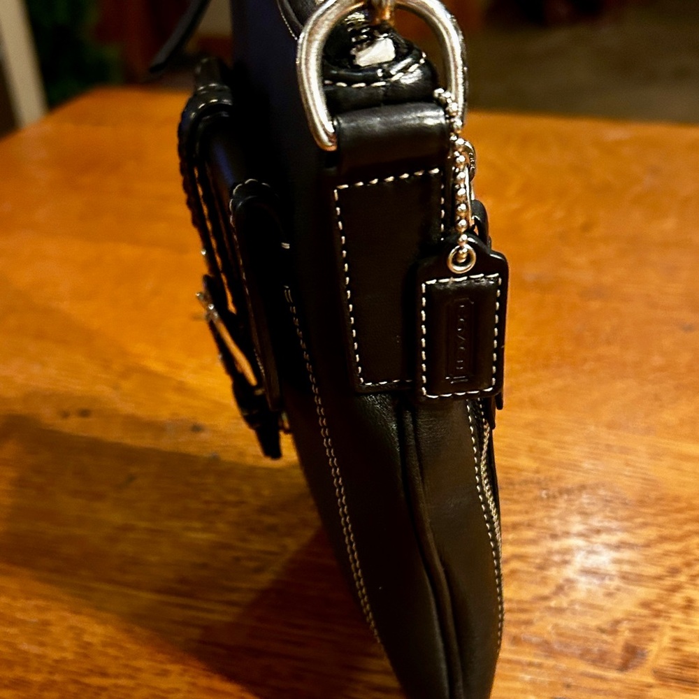Coach Vintage Leather Crossbody Bag - Picture 4 of 9